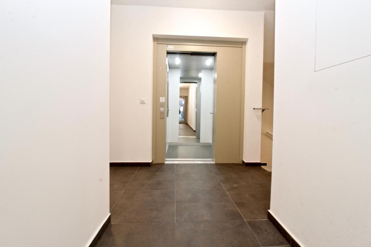 Balcony/Pool/Free Parking Garage Studio Viena Exterior foto